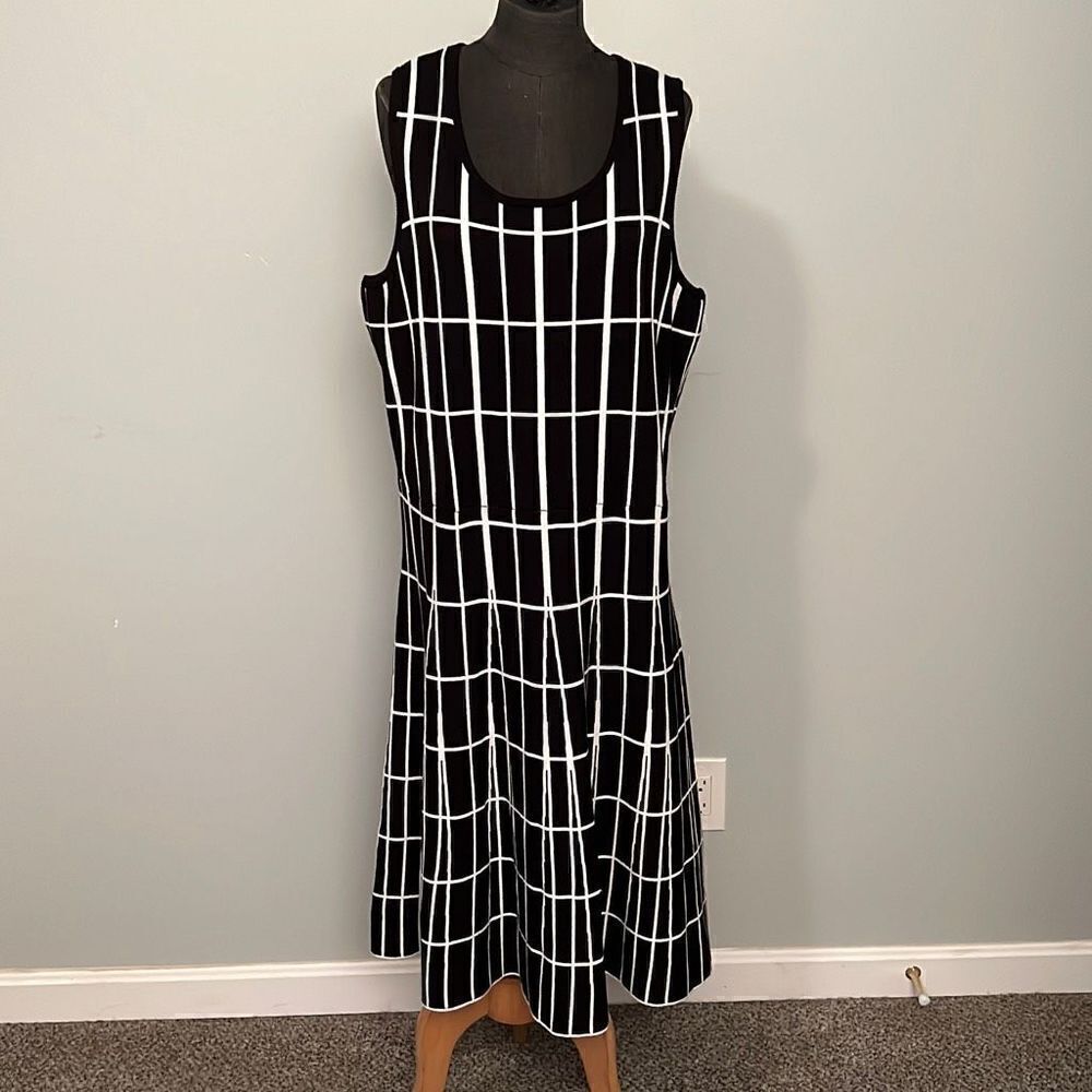 Ashley Stewart Women's Black White Grid Sleeveless Sheath Dress Size 18/20 NWT